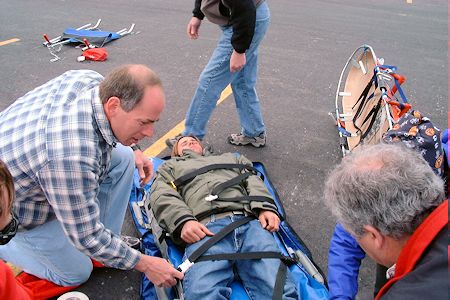 Pete demonstrates vacumn splint operation