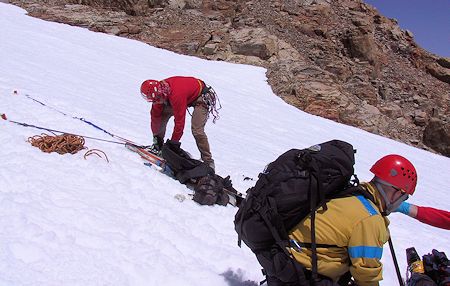 Meanwhile the belay system is set up - JW Photo