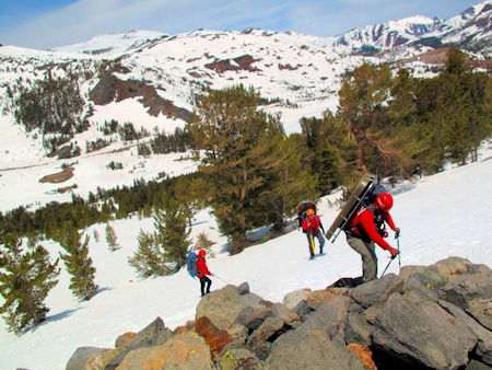 SAR team members climbing to scene